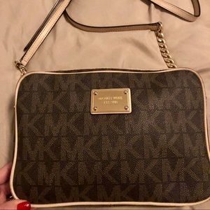 Beautiful in very good condition authentic MK.